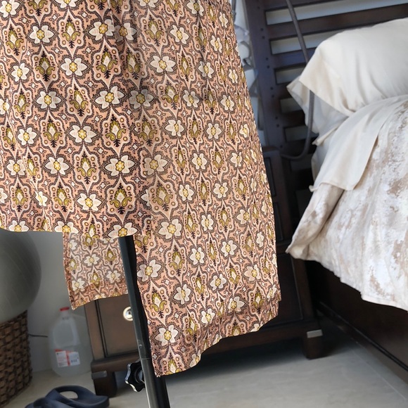 THEORY SHARLIA FOULARD PRINT SLEEVELESS SILK TOP - Picture 5 of 5